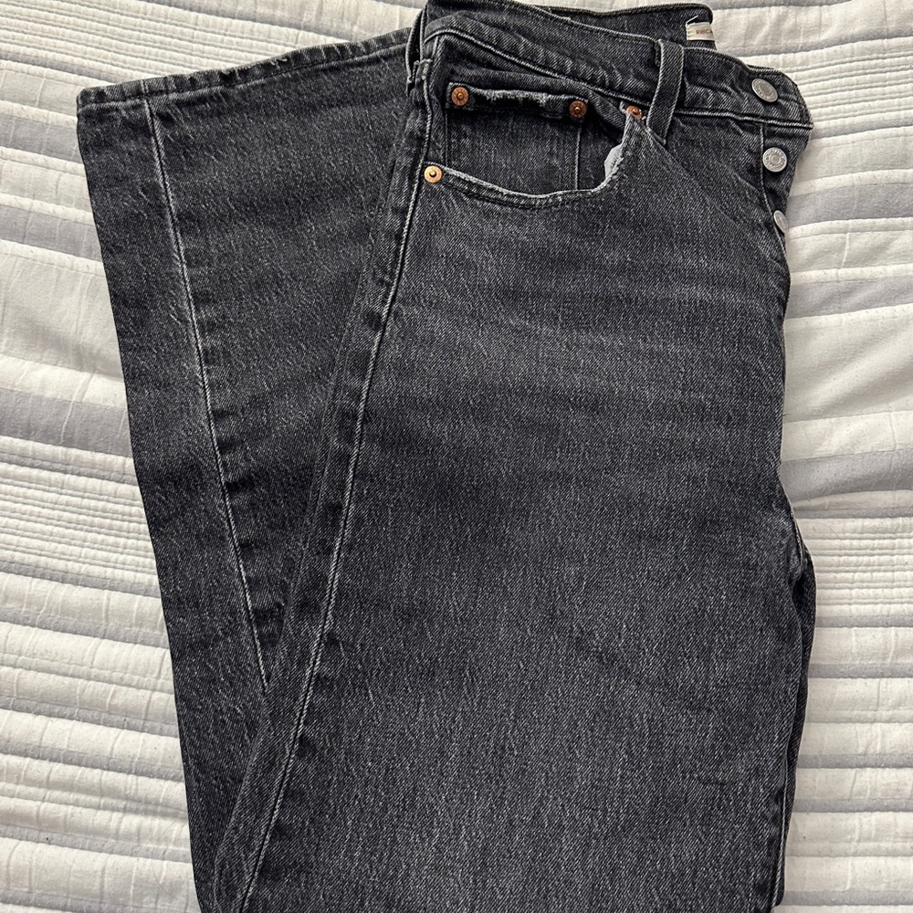 Ribcage Straight Ankle Distressed Gray Jeans with Buttons (Size 27)